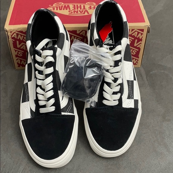 Vans Old Skool shoes for women - Picture 2 of 9